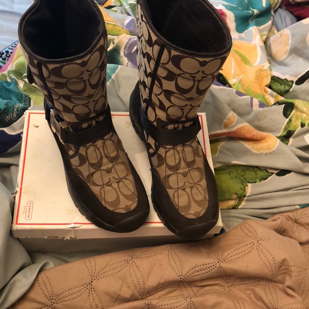 Coach boots